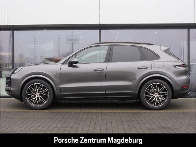 Second-hand Porsche Cayenne 470 CP (345 kW) 2024 Gri SUV