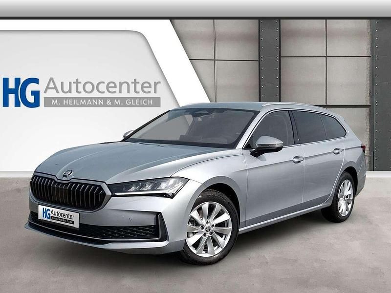 Silber Gebraucht 2025 Skoda Superb Kombi | 35.990 € (Etwas zu teuer) - Bild 1/4