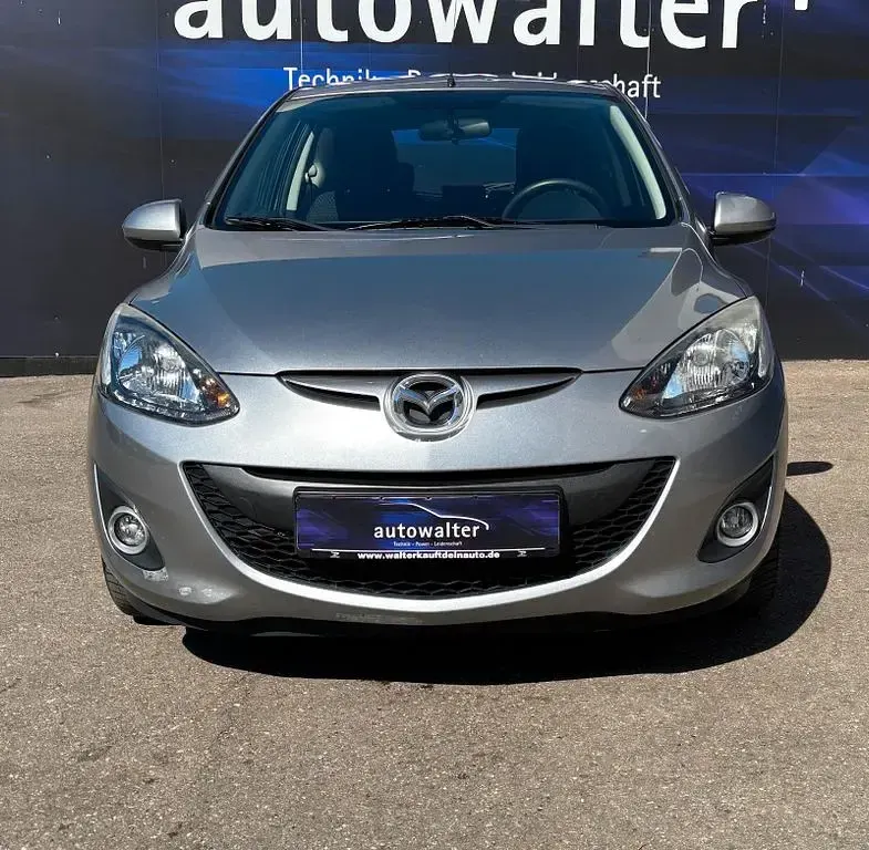 Second-hand Mazda 2 Active 84 CP (61 kW) 2011 Gri Hatchback