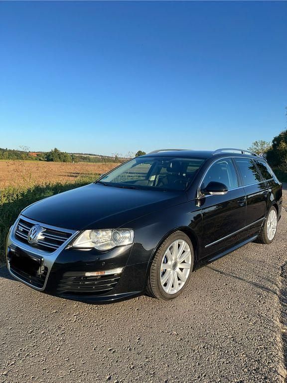 Gebraucht VW Passat R 299 PS (219 kW) 2010 Schwarz Kombi