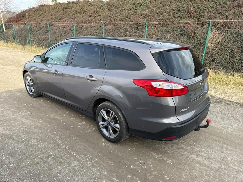 Gebraucht Ford Focus 116 PS (85 kW) 2013 Grau Limousine