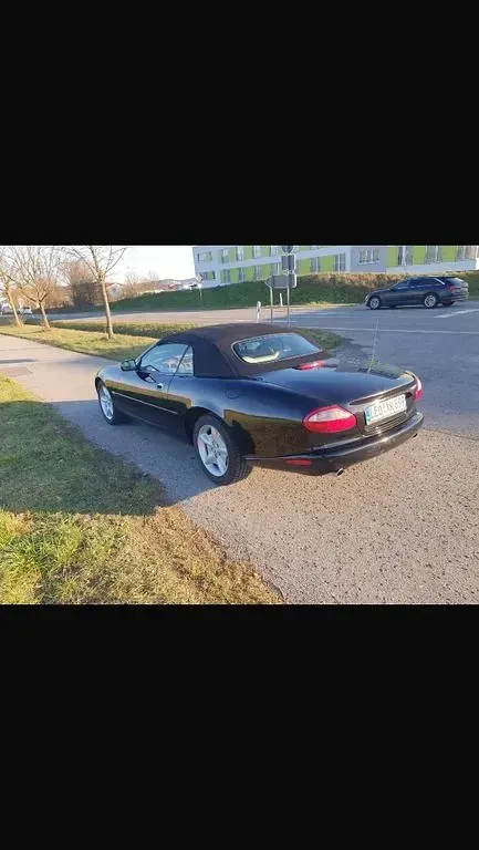 Używany Jaguar XK8 284 KM (208 kW) 1999 Czarny Kabriolet