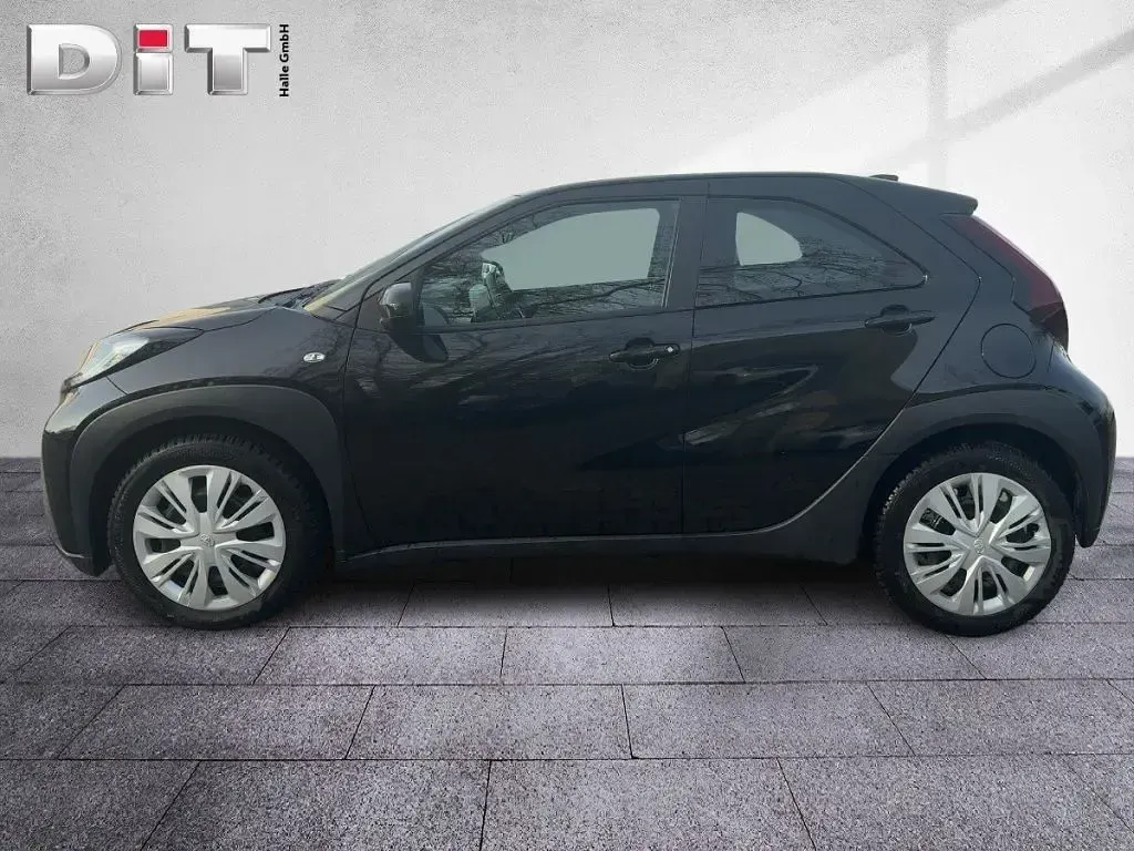 Gebraucht Toyota Aygo Edition 72 PS (52 kW) 2024 Mysticschwarz mica (metallic) Kleinwagen