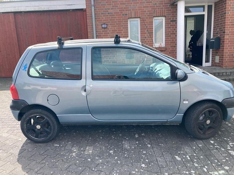 Second-hand Renault Twingo Expression 58 CP (42 kW) 2003 Albastru Hatchback