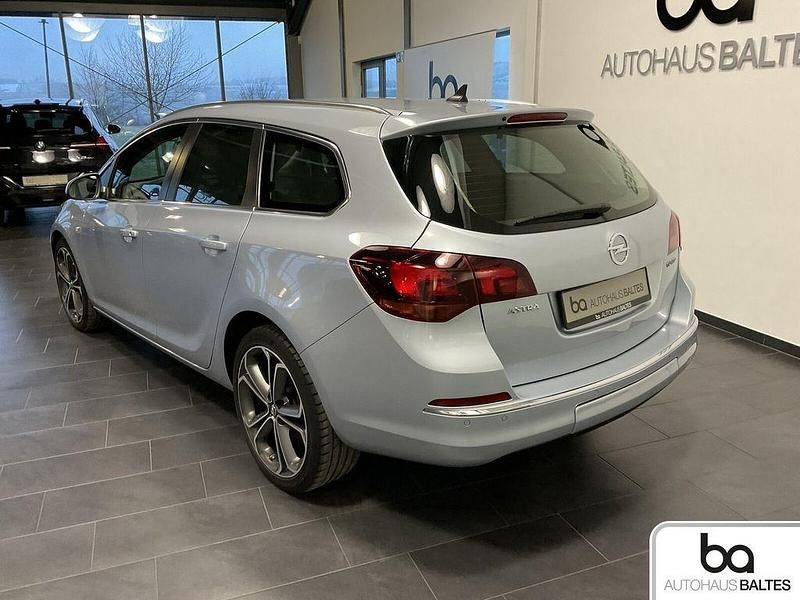 Gebraucht Opel Astra Exklusiv 170 PS (125 kW) 2016 Blau Kombi