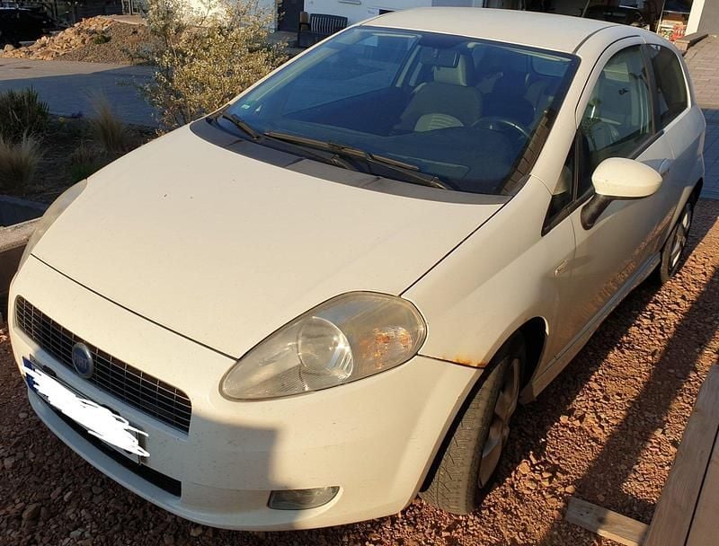 Weiß Gebraucht 2007 Fiat Punto Kleinwagen | 999 € (Guter Preis) - Bild 1/4