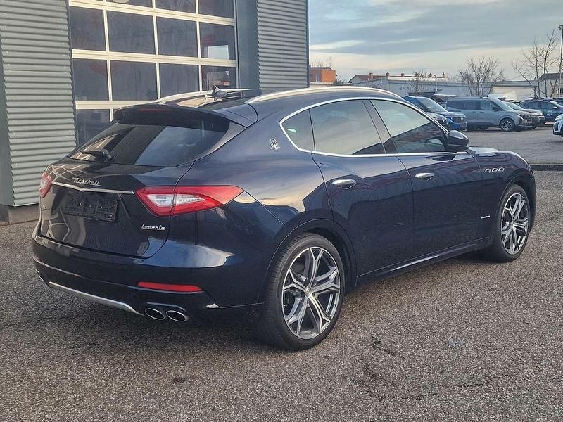 Gebraucht Maserati Levante 349 PS (256 kW) 2020 Blau SUV