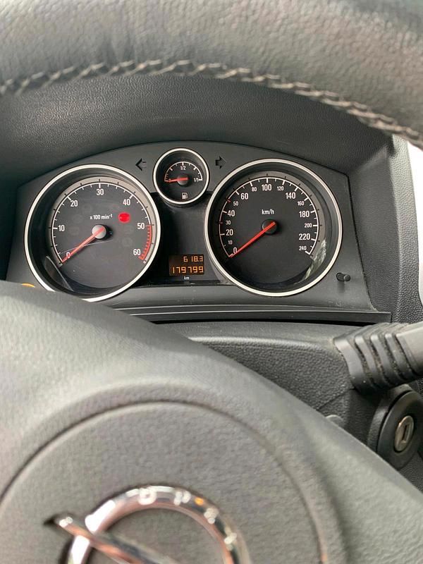 Gebraucht Opel Zafira 120 PS (88 kW) 2013 Andere farben Van / Kleinbus