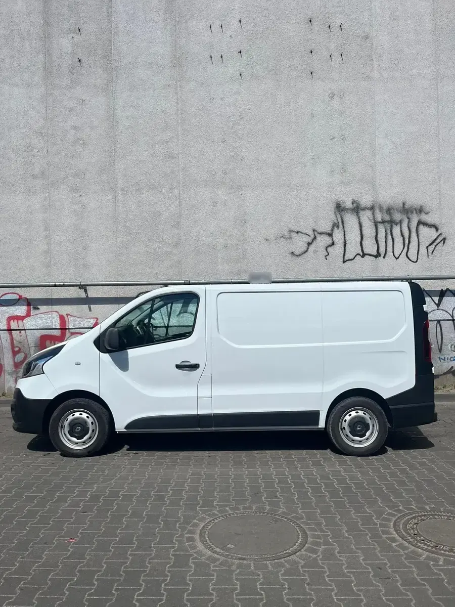 Gebraucht Renault Trafic 95 PS (69 kW) 2019 Weiß Van / Kleinbus