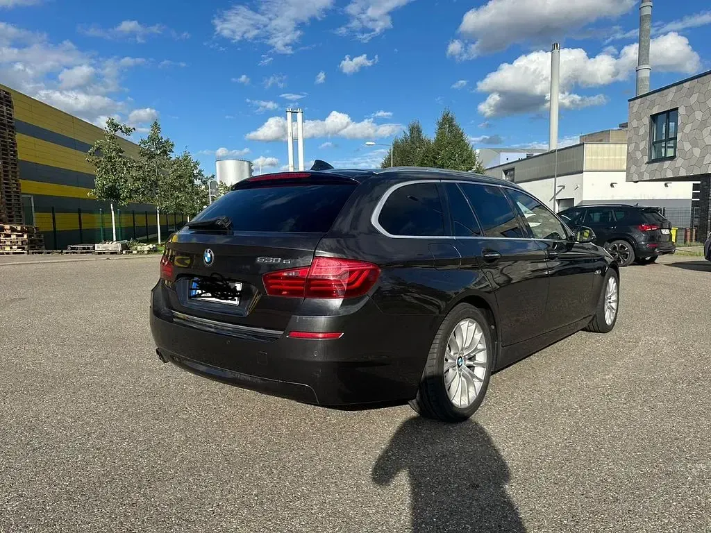 Gebraucht BMW 530 Luxury Line 258 PS (189 kW) 2016 Grau Kombi