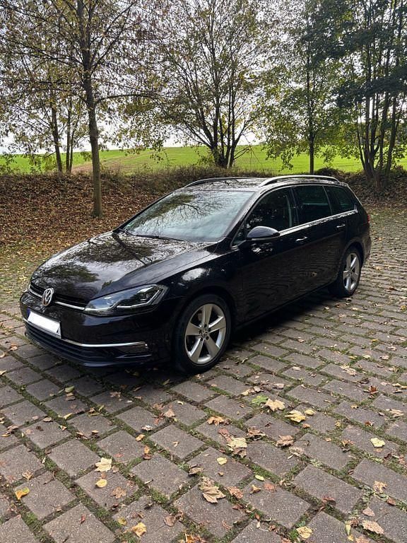Schwarz Gebraucht 2020 VW Golf VII United Kombi | 21.500 € (Etwas zu teuer) - Bild 1/4