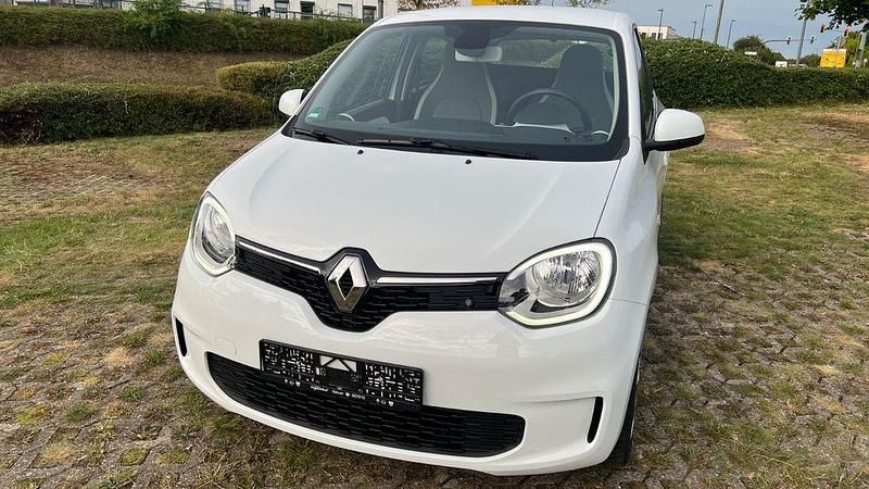 Weiß Gebraucht 2021 Renault Twingo Zen Kleinwagen | 10.750 € (Guter Preis) - Bild 1/4
