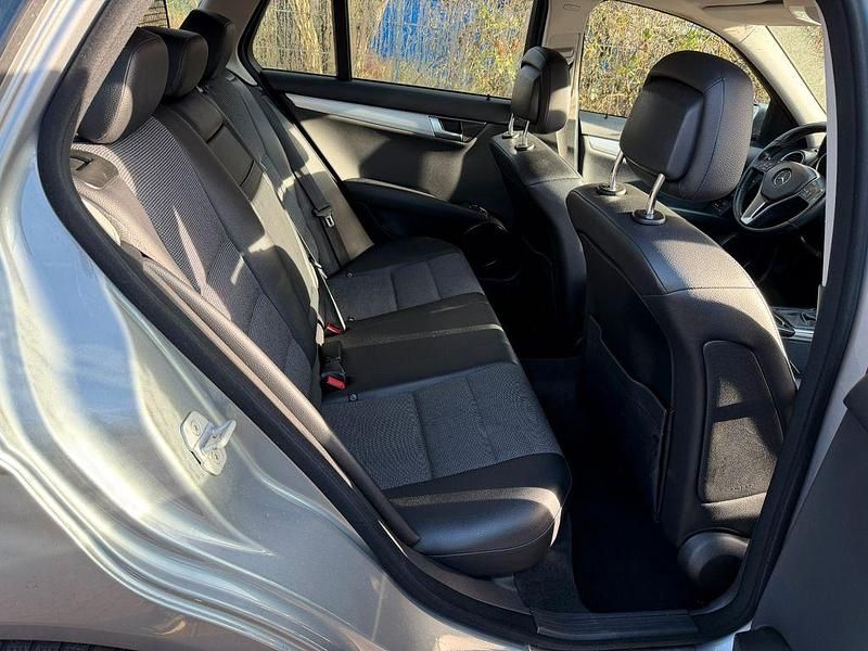 Gebraucht Mercedes C250 204 PS (150 kW) 2012 Silber Limousine
