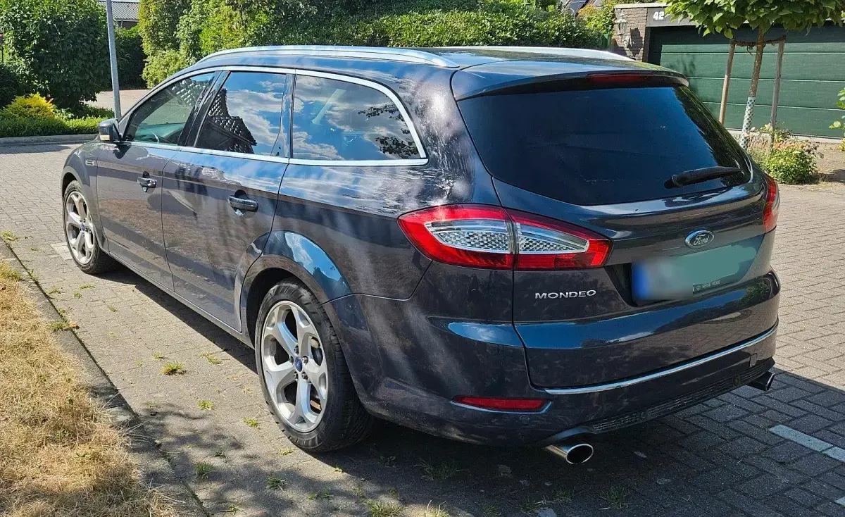 Gebraucht Ford Mondeo Titanium 200 PS (147 kW) 2014 Grau Kombi