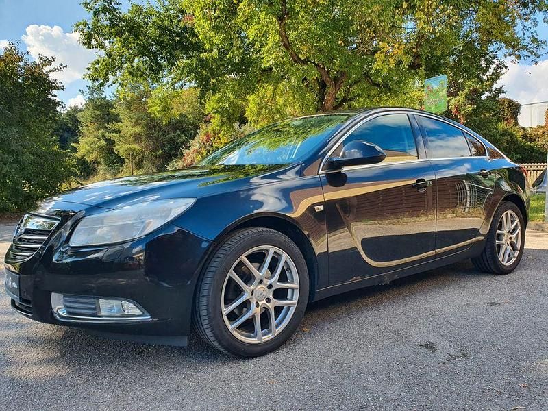Schwarz Gebraucht 2011 Opel Insignia Design Edition Limousine | 4.299 € (Fairer Preis) - Bild 1/4