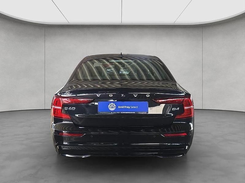 Gebraucht Volvo S60 Plus 197 PS (144 kW) 2023 Schwarz Limousine