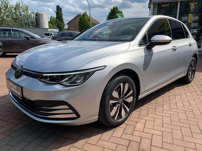 Gebraucht VW Golf VIII Move 131 PS (96 kW) 2023 Reflexsilber Kleinwagen
