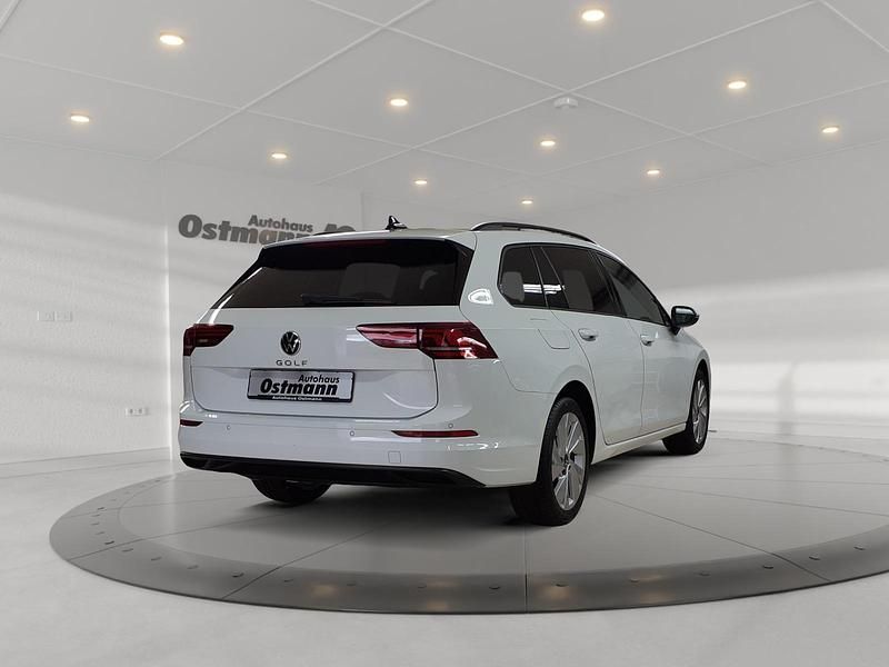 Gebraucht VW Golf VIII Life 116 PS (85 kW) 2025 Pure white Kombi