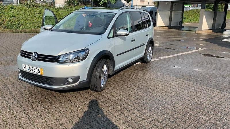 Gebraucht VW Touran 177 PS (130 kW) 2015 Silber Van / Kleinbus