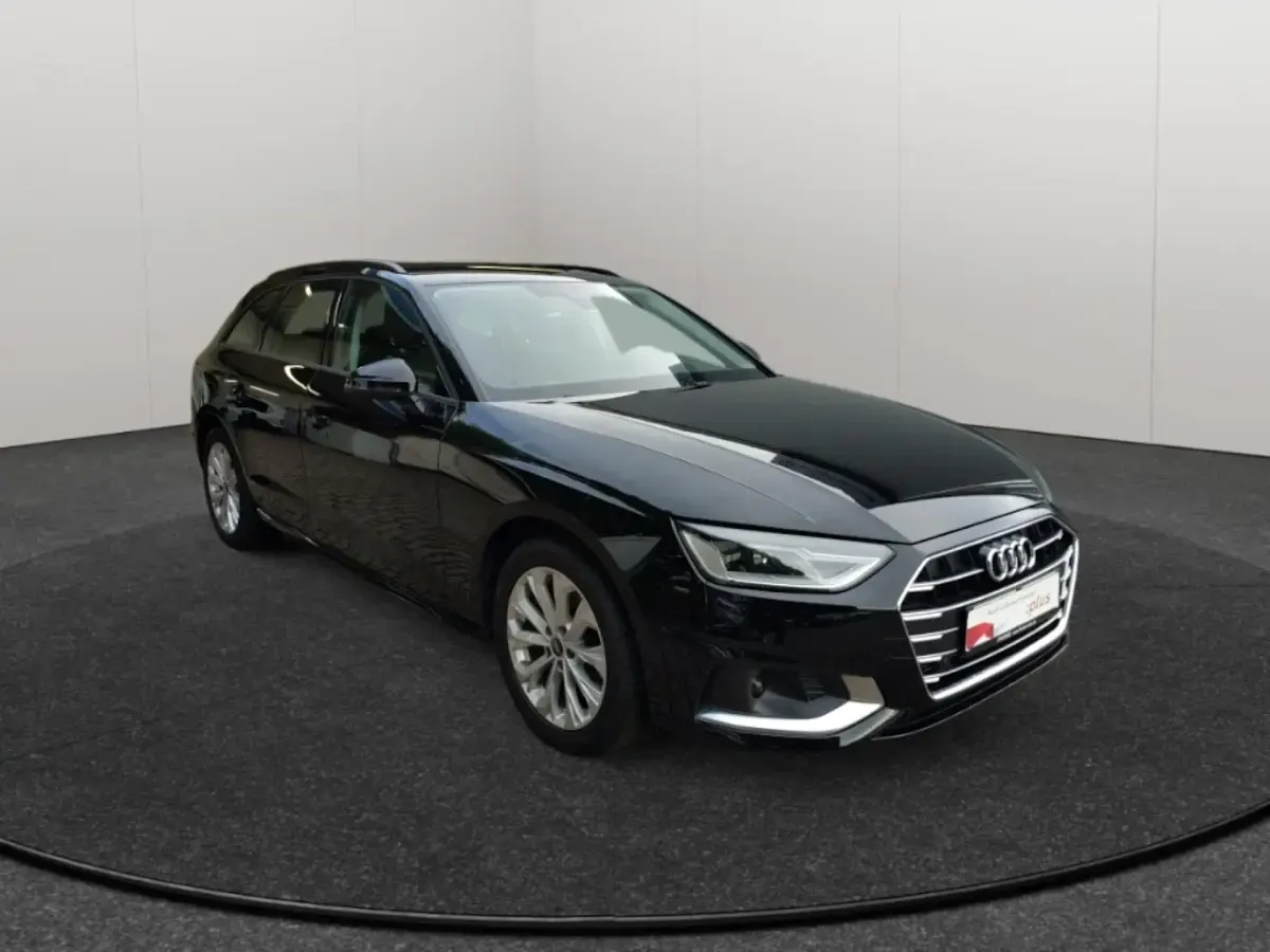 Gebraucht Audi A4 Advanced 150 PS (110 kW) 2022 Schwarz Kombi