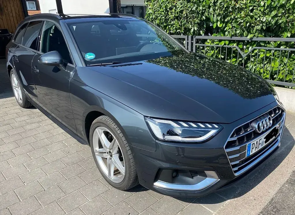 Gebraucht Audi A4 Advanced 150 PS (110 kW) 2024 Grau Kombi