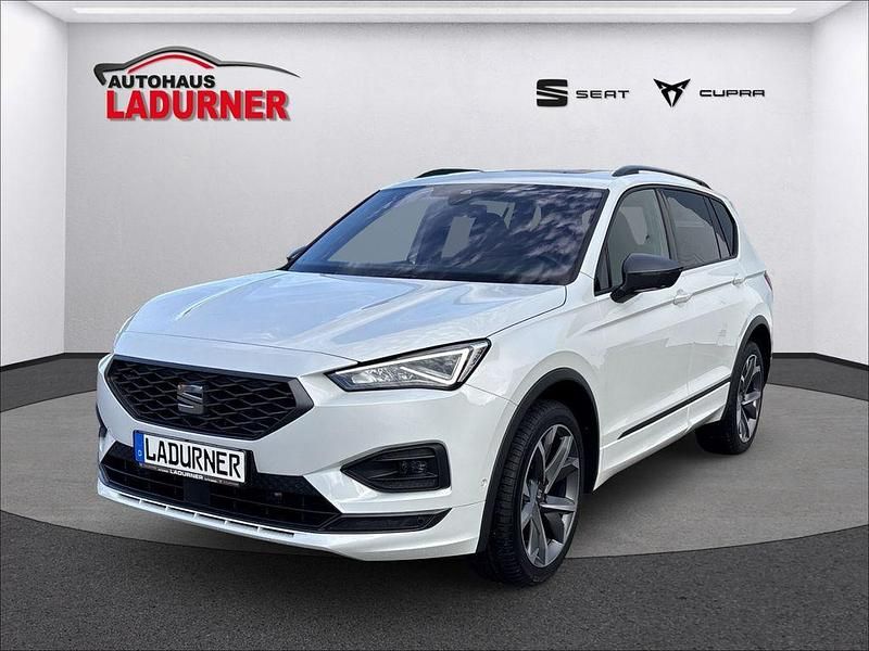 Weiss Gebraucht 2024 Seat Tarraco FR SUV | 41.690 € (Teuer) - Bild 1/4