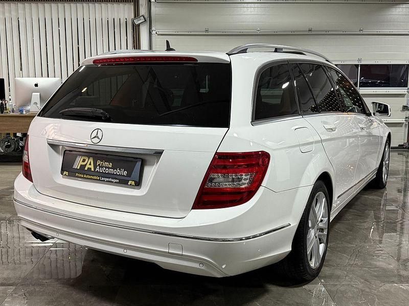 Gebraucht Mercedes C200 136 PS (100 kW) 2012 Weiß Kombi