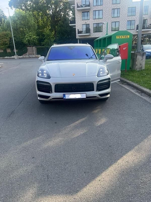 Andere farben Gebraucht 2022 Porsche Cayenne SUV | 82.500 € (Guter Preis) - Bild 1/4