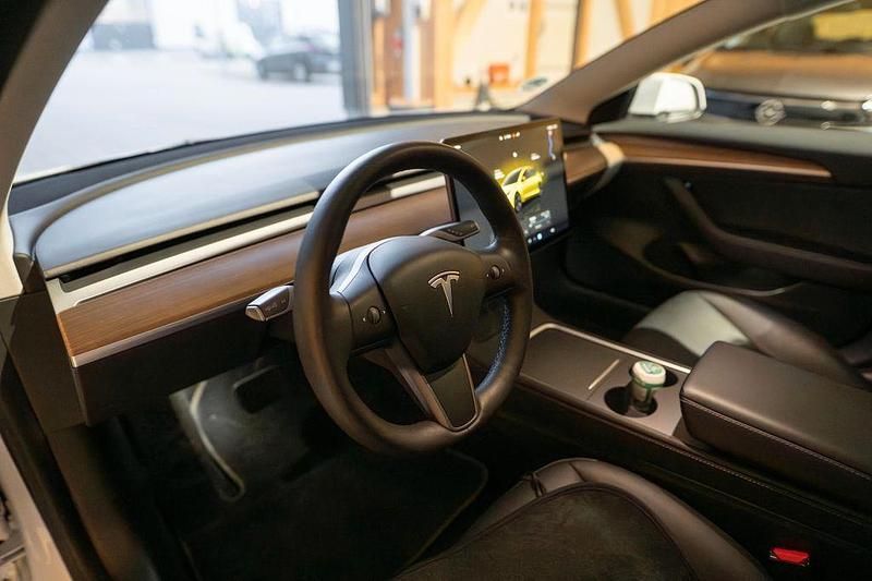 Gebraucht Tesla Model 3 366 kW (498 PS) 2022 Weiß Limousine