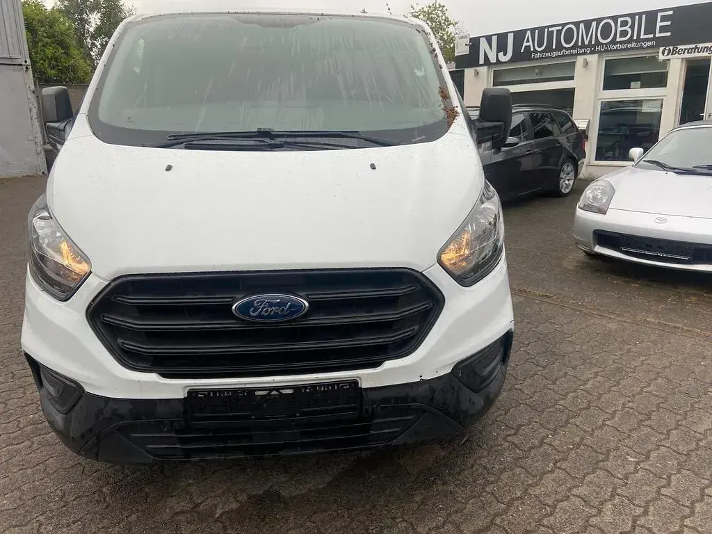 Gebraucht Ford Transit Custom Trend 105 PS (77 kW) 2019 Weiß Van / Kleinbus