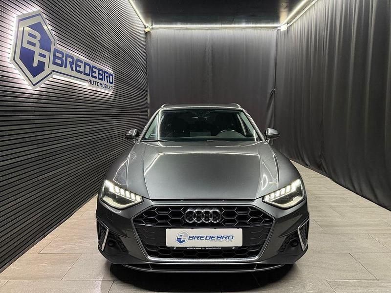 Gebraucht Audi A4 S-Line 190 PS (139 kW) 2020 Grau Kombi