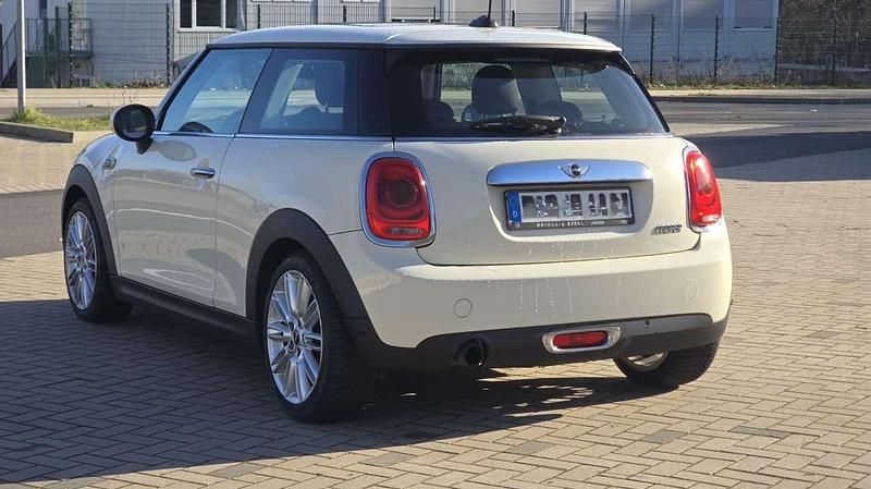 Gebraucht Mini Cooper 136 PS (100 kW) 2015 Weiß Kleinwagen