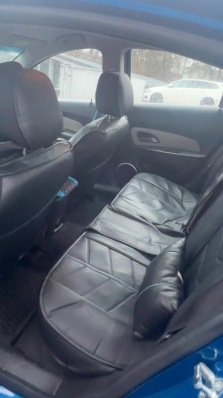 Gebraucht Chevrolet Cruze 163 PS (119 kW) 2011 Blau Limousine