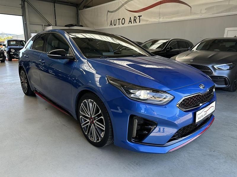 Blau Gebraucht 2019 Kia ProCeed GT Kleinwagen | 18.500 € (Fairer Preis) - Bild 1/4