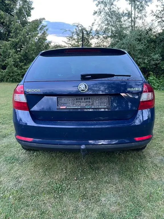 Gebraucht Skoda Rapid Joy 90 PS (66 kW) 2016 Blau Kleinwagen
