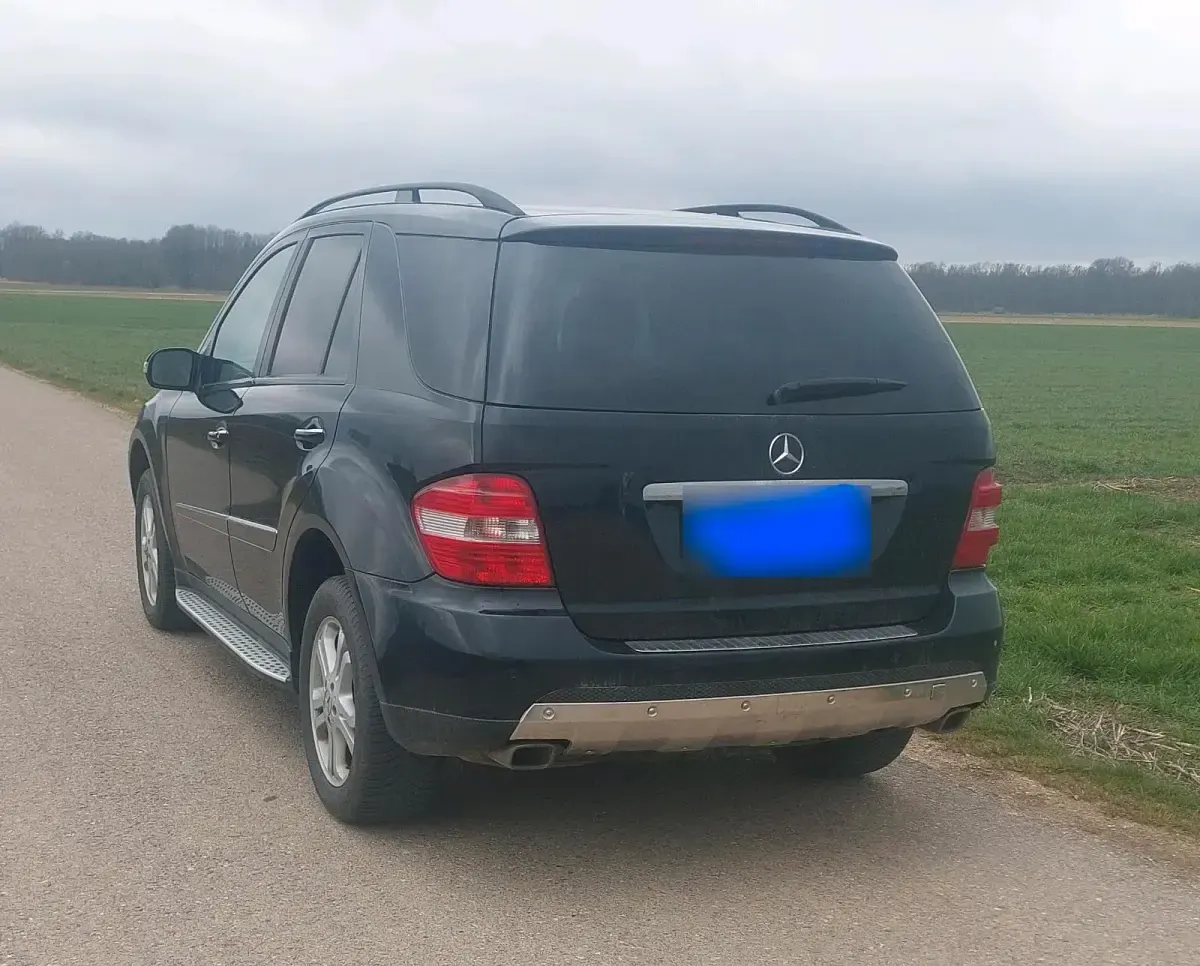 Gebraucht Mercedes ML280 190 PS (139 kW) 2006 Schwarz SUV