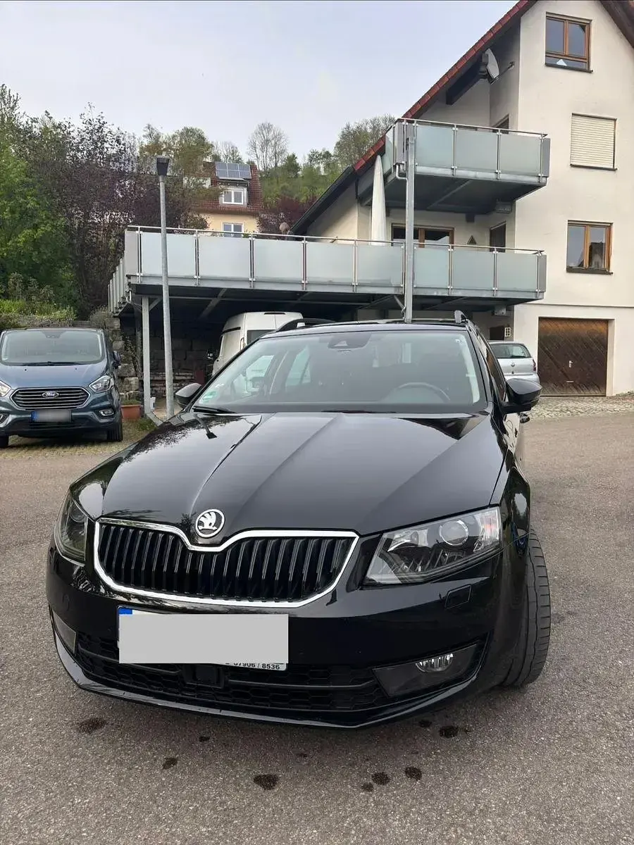 Gebraucht Skoda Octavia Joy 150 PS (110 kW) 2016 Schwarz Kombi