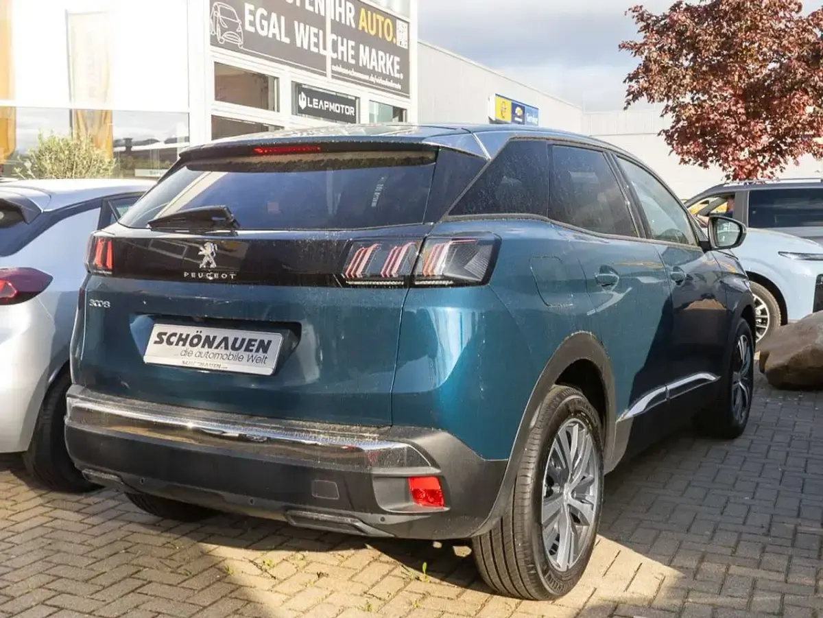 Gebraucht Peugeot 3008 Allure 136 PS (100 kW) 2024 Blau SUV