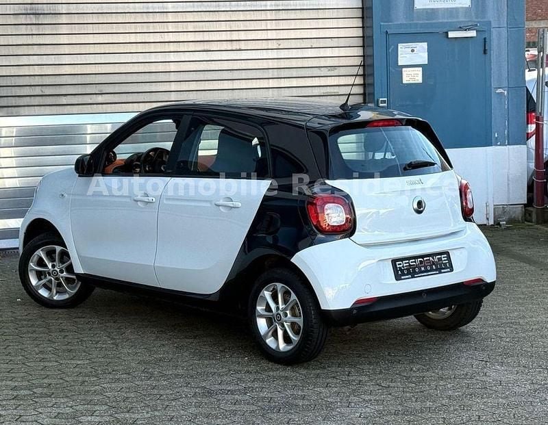 Gebraucht Smart ForFour 71 PS (52 kW) 2017 Schwarz Kleinwagen