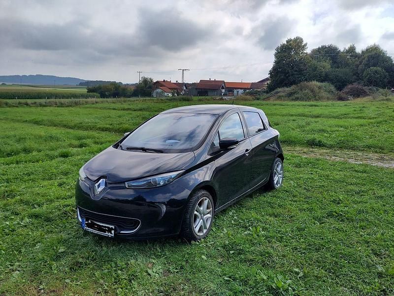 Schwarz Gebraucht 2015 Renault Zoe Zen Kleinwagen | 4.300 € - Bild 1/4