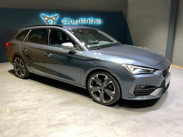 Gebraucht Cupra Leon VZ 310 PS (228 kW) 2023 Magnetic grau metallic Kombi