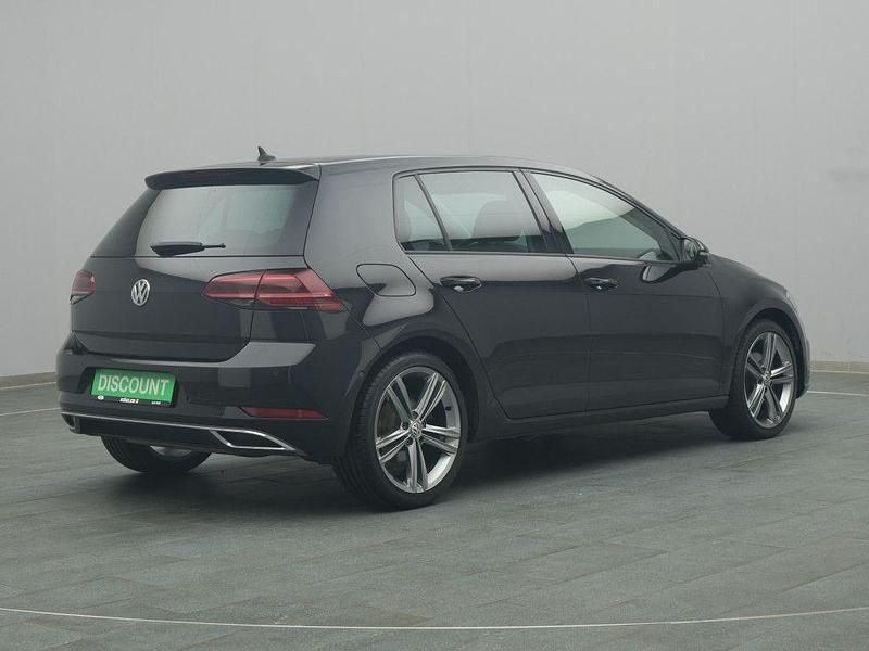 Gebraucht VW Golf VII Highline 150 PS (110 kW) 2018 Schwarz Limousine