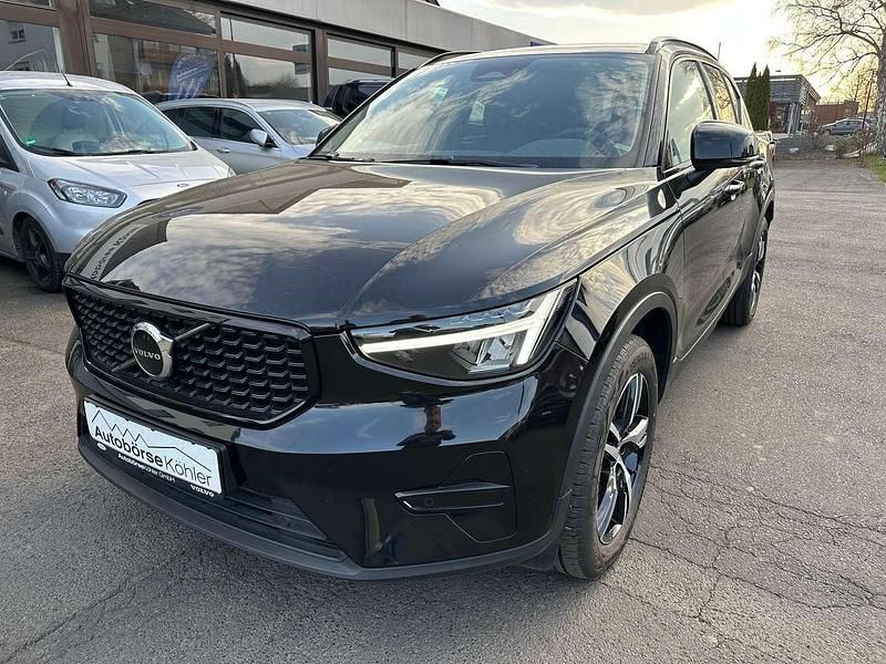 Gebraucht Volvo XC40 Plus 197 PS (144 kW) 2022 Black solid (stone) SUV