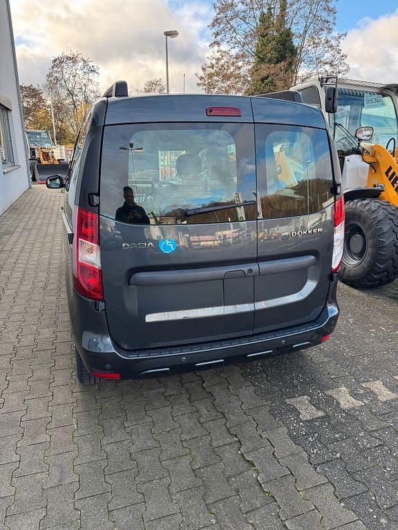 Gebraucht Dacia Dokker Acces 102 PS (75 kW) 2017 Grau Van / Kleinbus