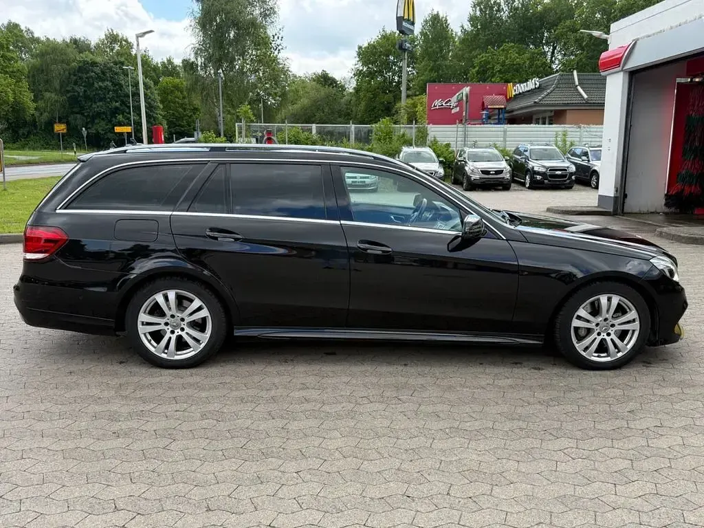 Gebraucht Mercedes E350 258 PS (189 kW) 2016 Schwarz Kombi