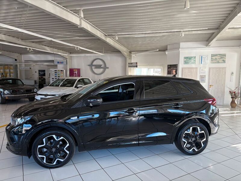 Schwarz Gebraucht 2023 Opel Grandland X SUV | 25.490 € (Etwas zu teuer) - Bild 1/4