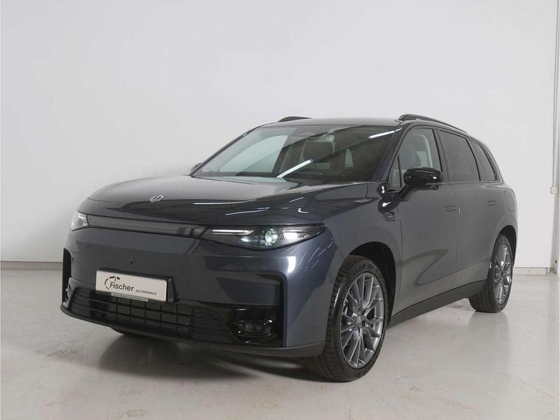 Neu Leapmotor C10 215 PS (158 kW) 2025 Grau SUV