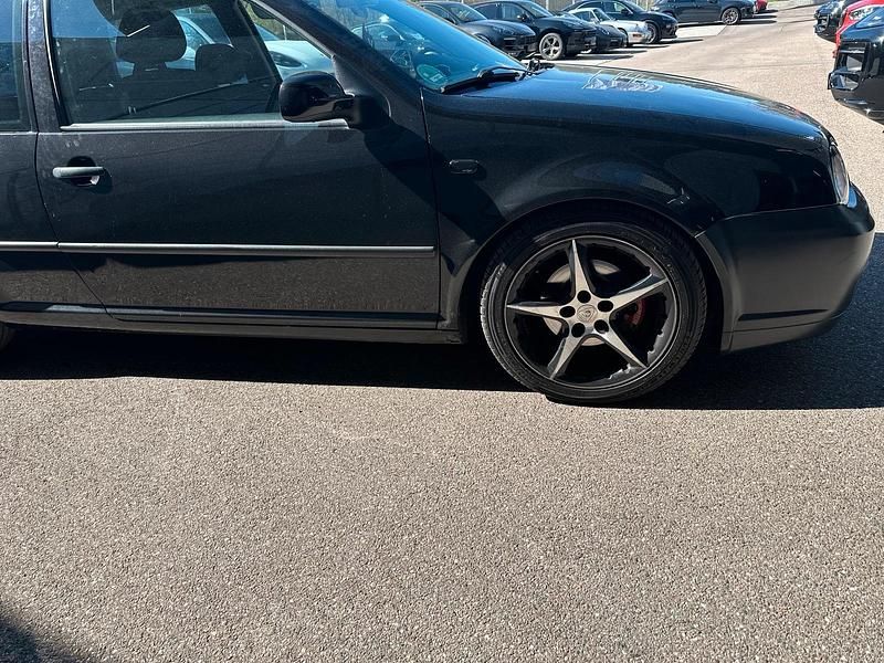 Gebraucht VW Golf IV 2003 Schwarz Kleinwagen