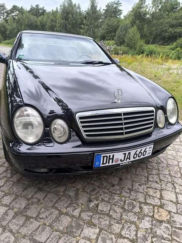 Gebraucht Mercedes CLK320 Elegance 218 PS (160 kW) 2002 Cabrio