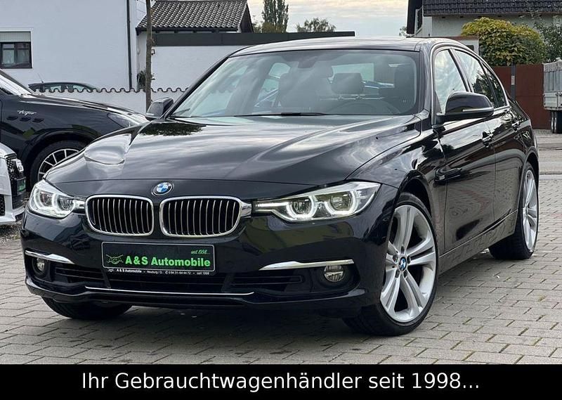Saphirschwarz Gebraucht 2017 BMW 330 Luxury Line Limousine | 23.490 € (Fairer Preis) - Bild 1/4